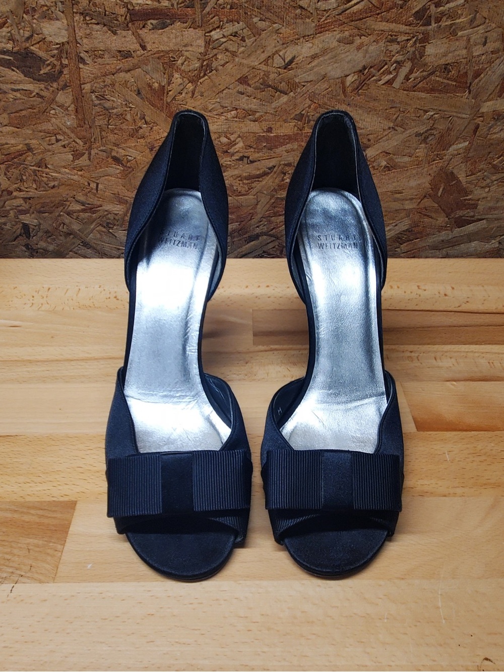 Stuart Weitzman Black Satin D’Orsay Heel - Picture 2 of 6
